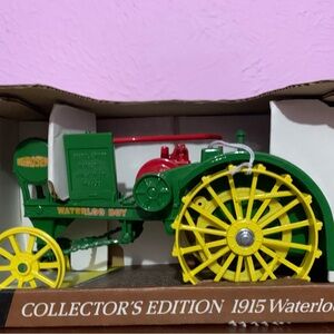 John Deere 1915 Model R Waterloo Boy Tractor 1:16 Diecast